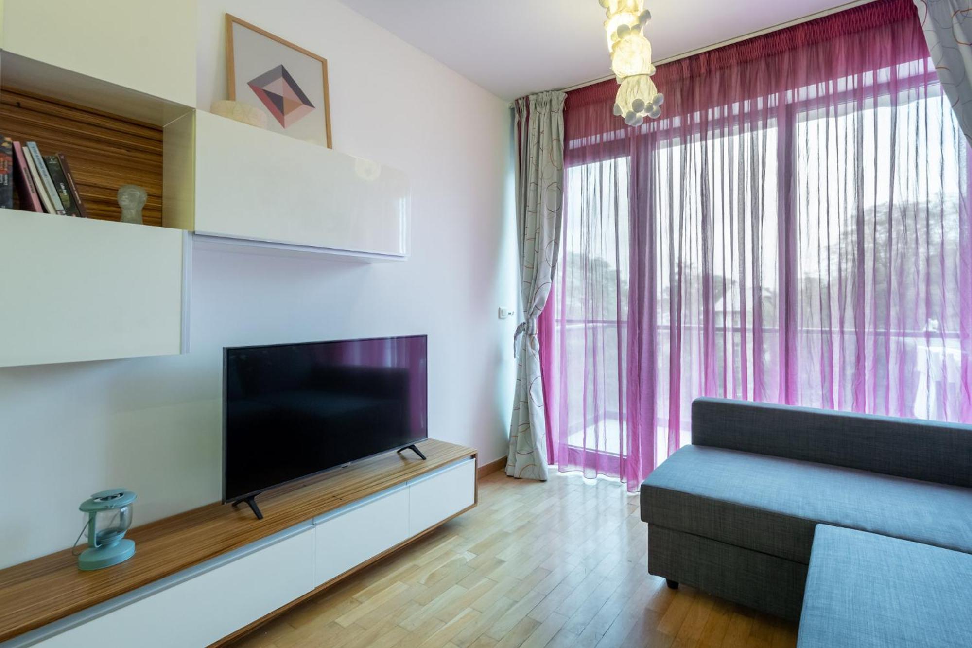 Lazynest - Modern Apartment With Parking & Balcony Boekarest Buitenkant foto