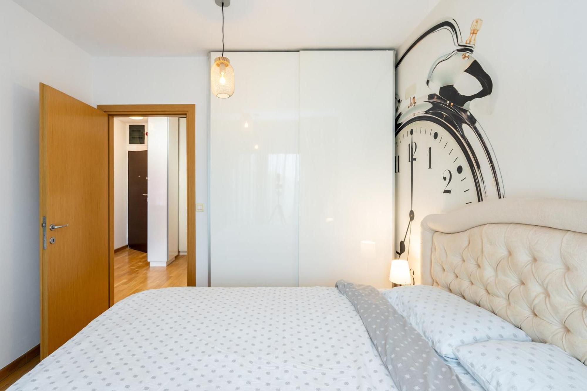 Lazynest - Modern Apartment With Parking & Balcony Boekarest Buitenkant foto