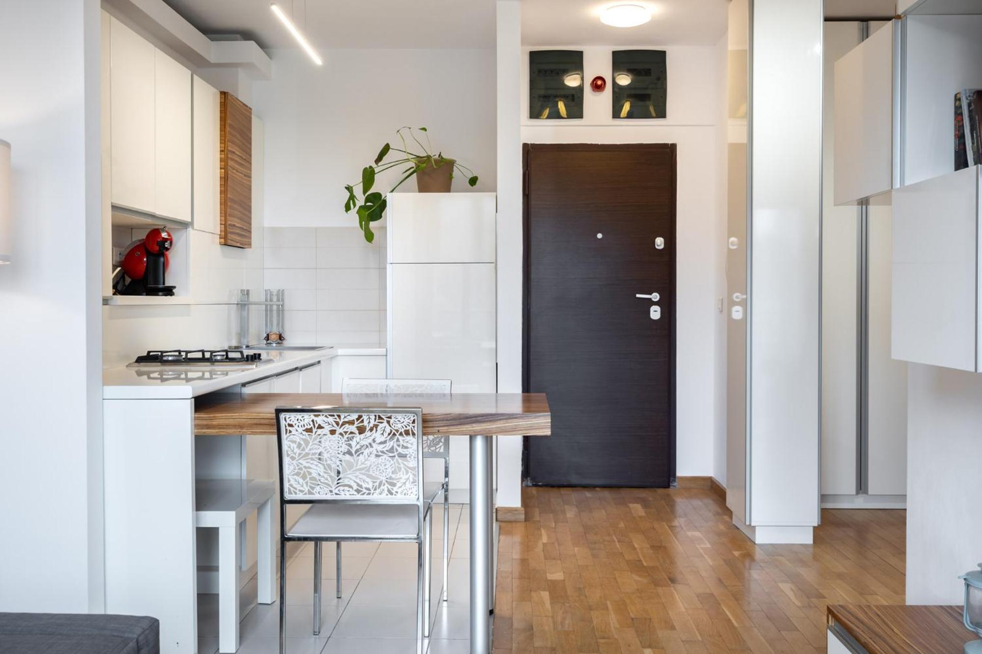 Lazynest - Modern Apartment With Parking & Balcony Boekarest Buitenkant foto