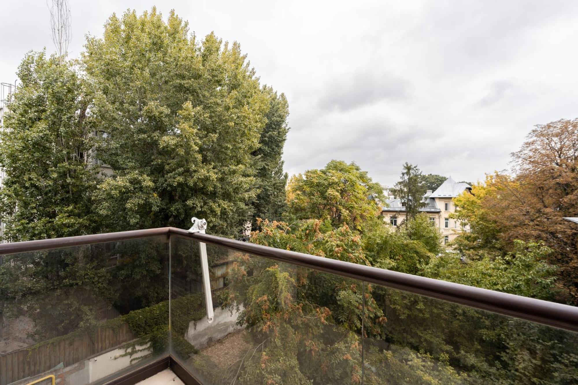 Lazynest - Modern Apartment With Parking & Balcony Boekarest Buitenkant foto